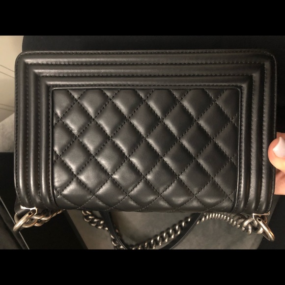 AUTHENTIC WITH TAGS Chanel Lambskin Boy Bag - Picture 4 of 6